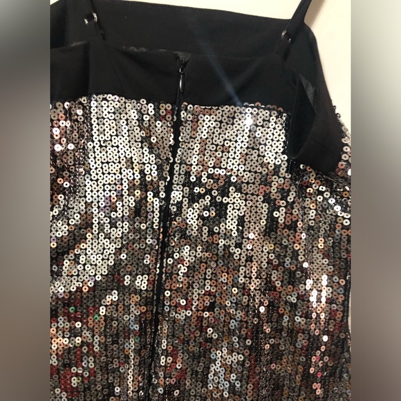 Charlotte Russe silver mini dress size 2. - Picture 4 of 10